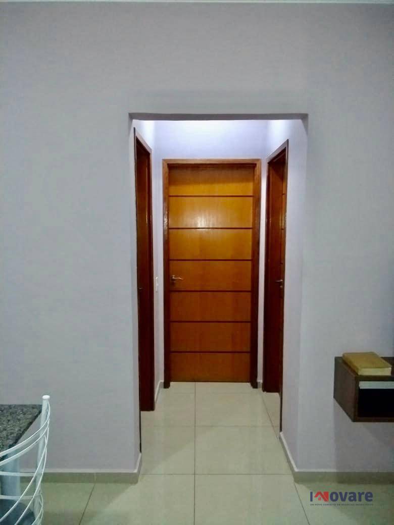 Apartamento à venda com 2 quartos, 68m² - Foto 2