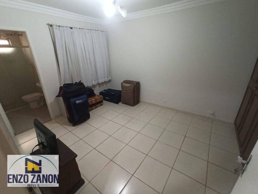 Casa à venda com 3 quartos, 300m² - Foto 5