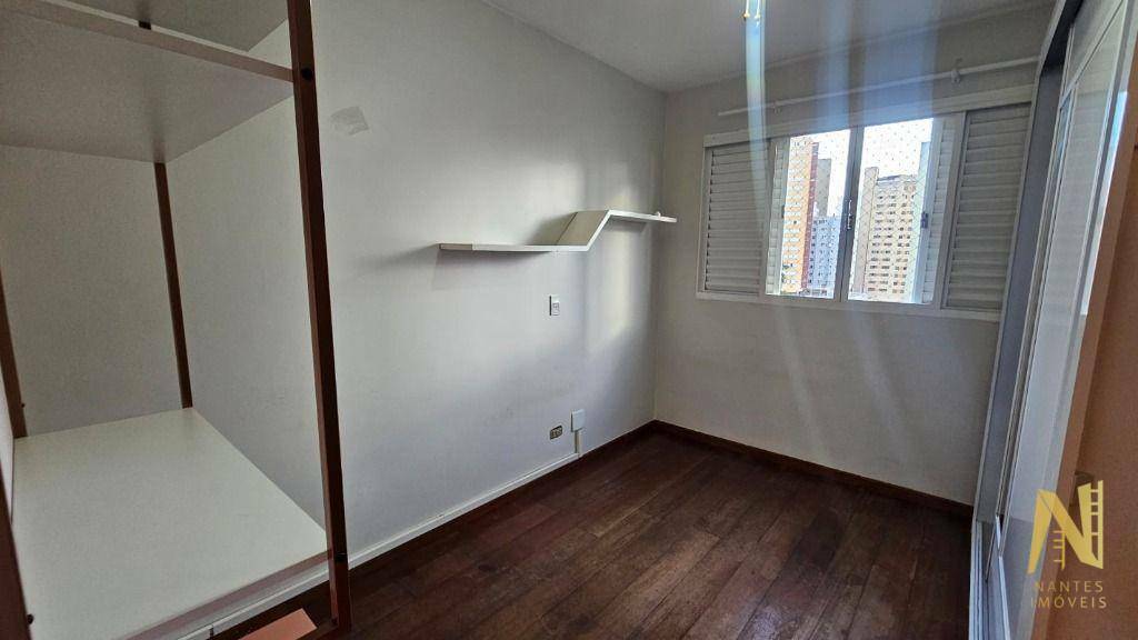 Apartamento à venda com 3 quartos, 94m² - Foto 11