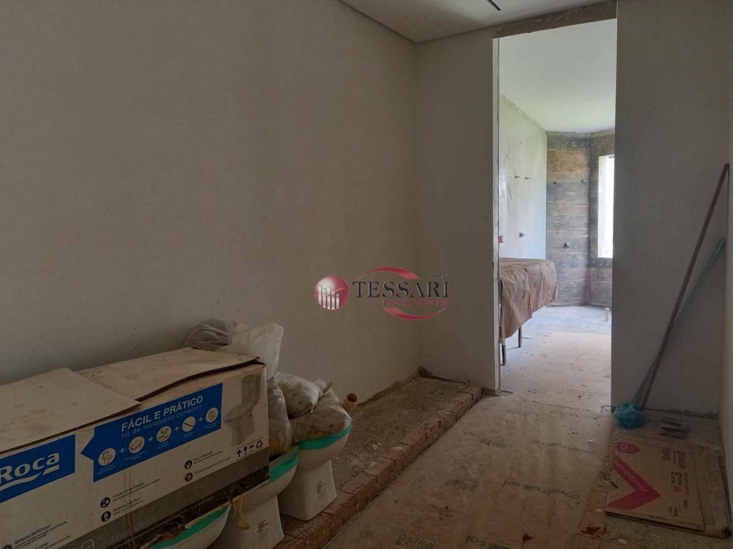 Casa à venda e aluguel com 3 quartos, 800m² - Foto 9