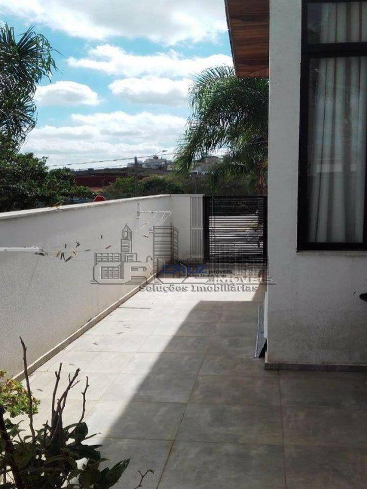 Casa à venda com 3 quartos, 300m² - Foto 6