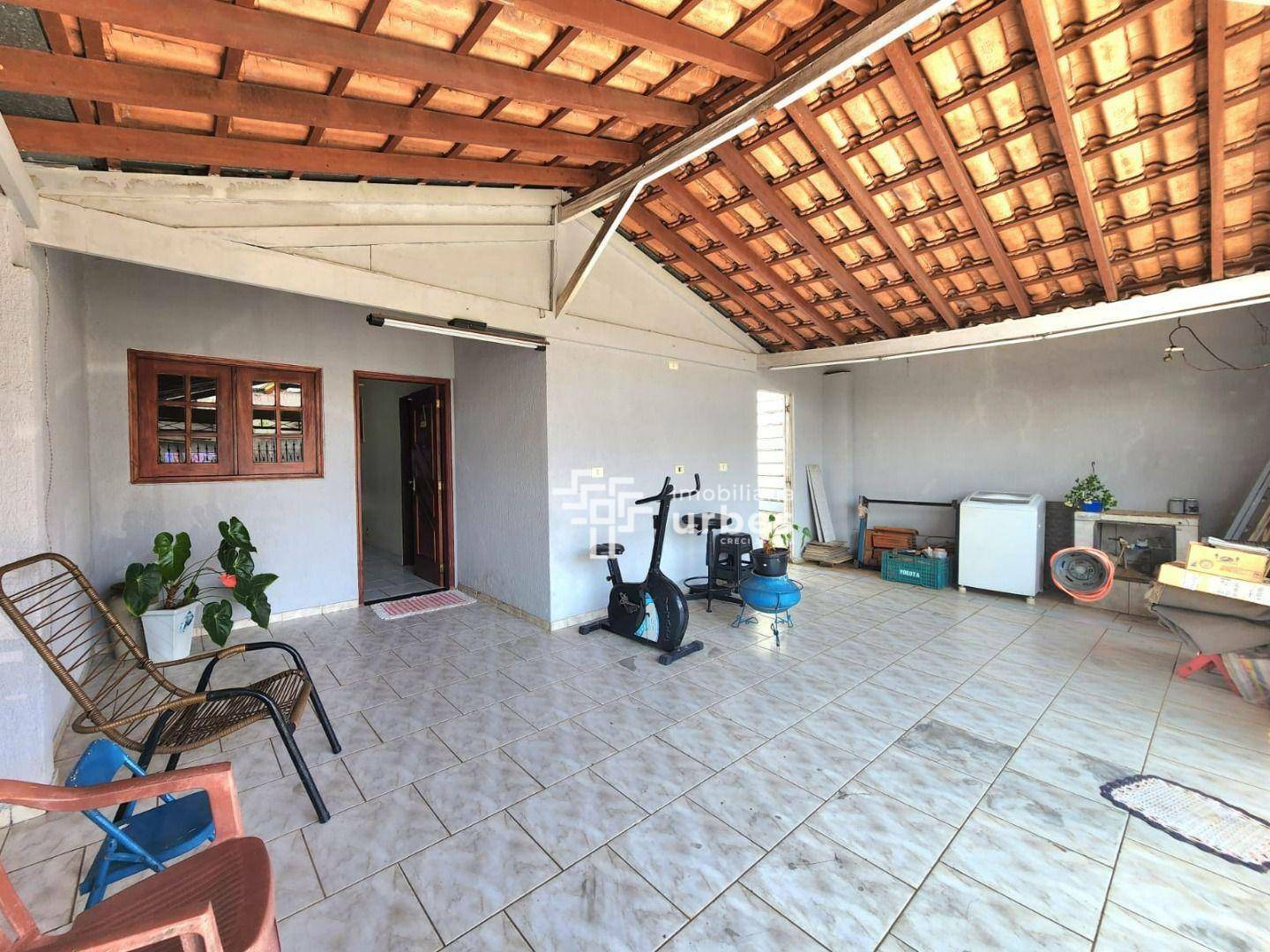 Casa à venda com 3 quartos, 105m² - Foto 1