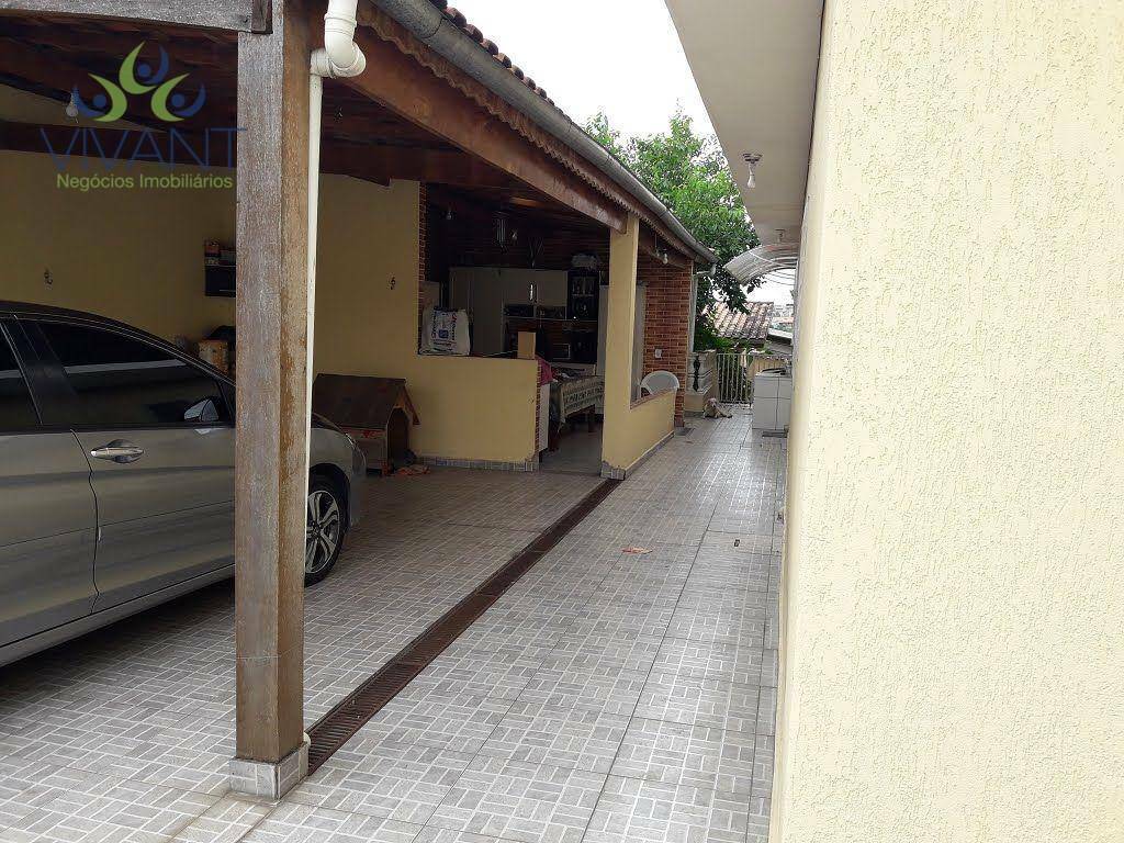 Casa à venda com 3 quartos, 100m² - Foto 2