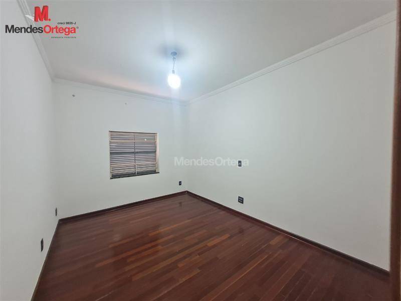 Apartamento para alugar com 3 quartos, 120m² - Foto 10