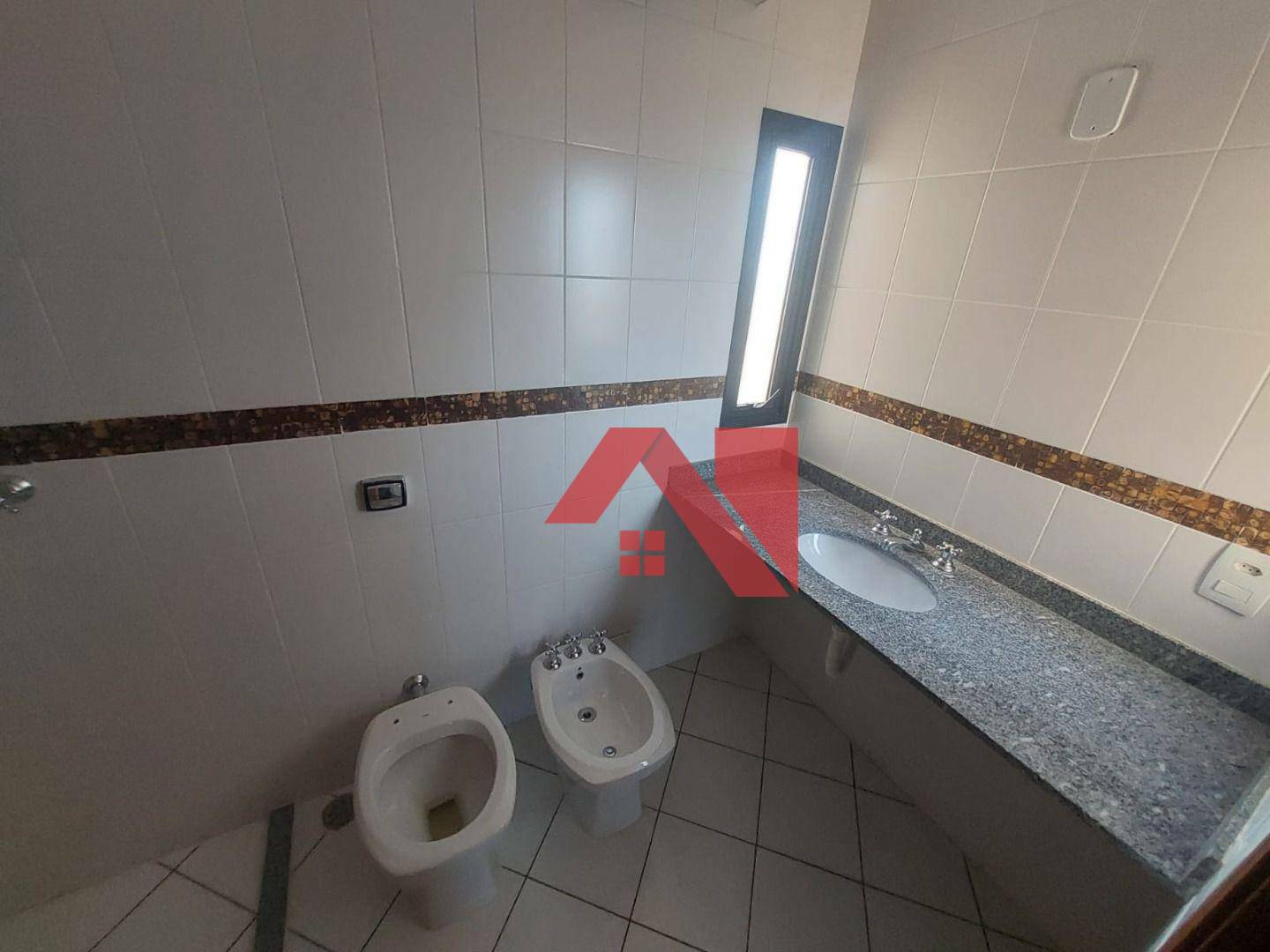 Apartamento para alugar com 3 quartos, 155m² - Foto 18