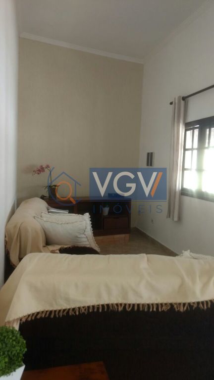 Casa à venda com 2 quartos, 250m² - Foto 5