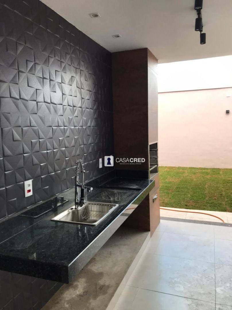 Casa à venda com 3 quartos, 250m² - Foto 8