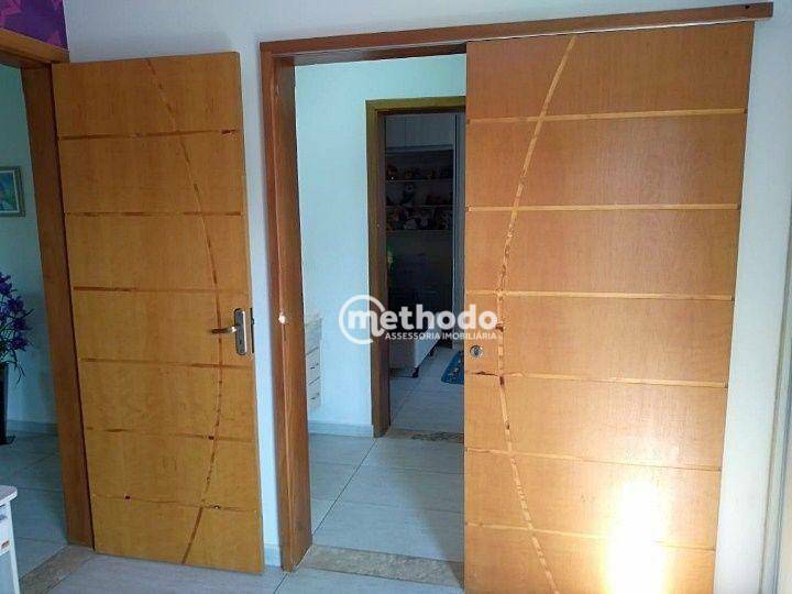 Casa de Condomínio à venda com 4 quartos, 259m² - Foto 18