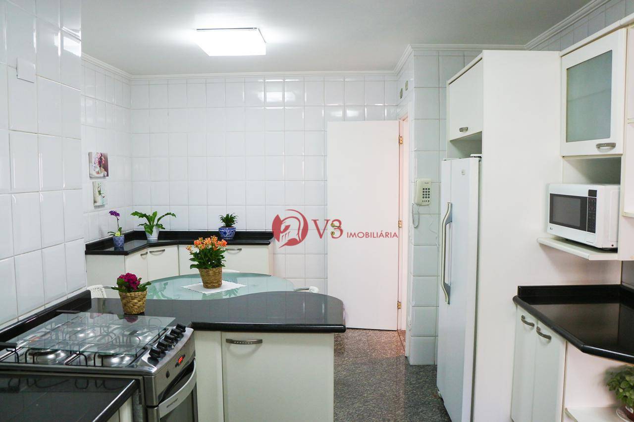 Apartamento à venda com 3 quartos, 137m² - Foto 23