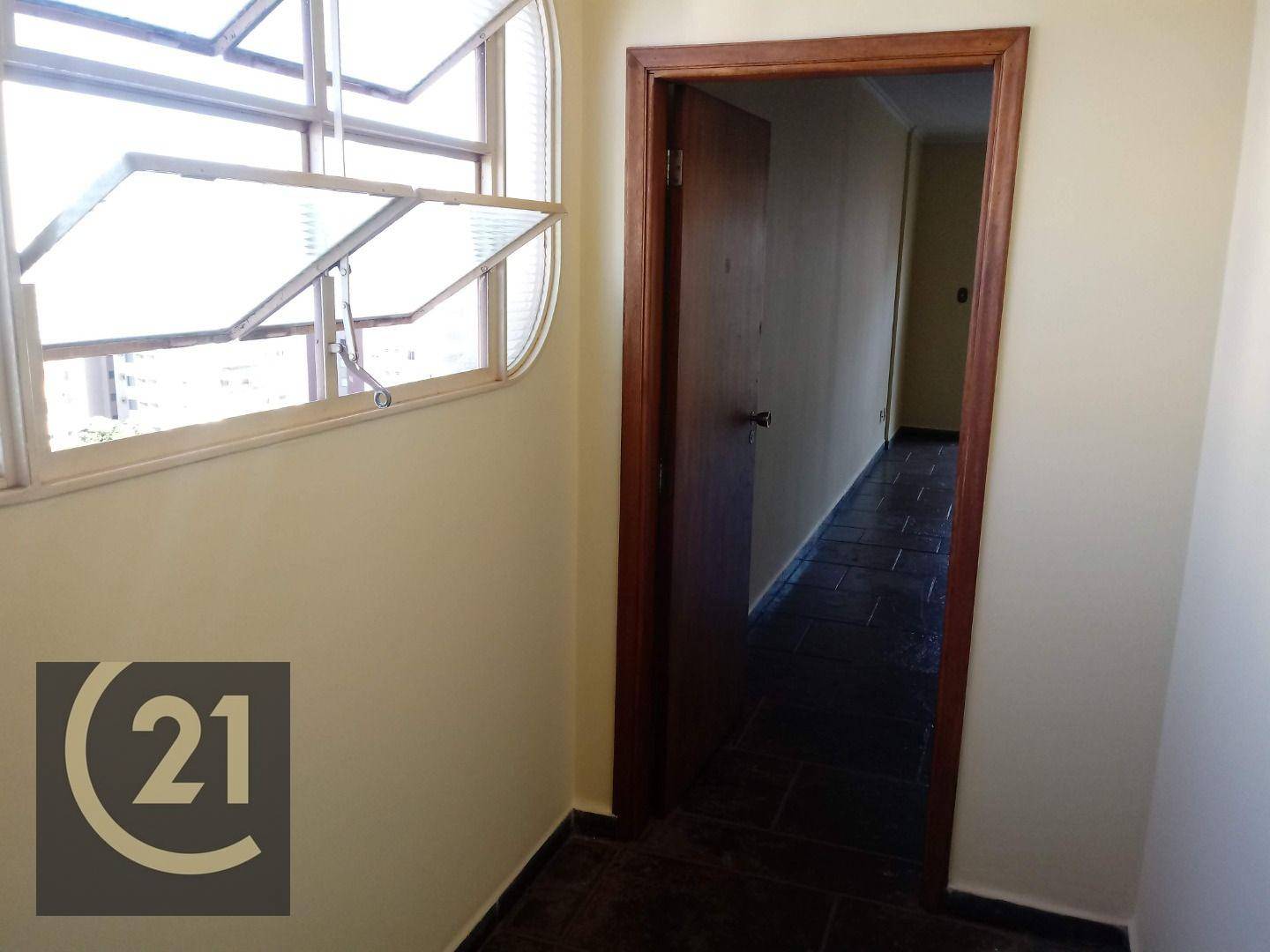 Apartamento à venda com 3 quartos, 146m² - Foto 3