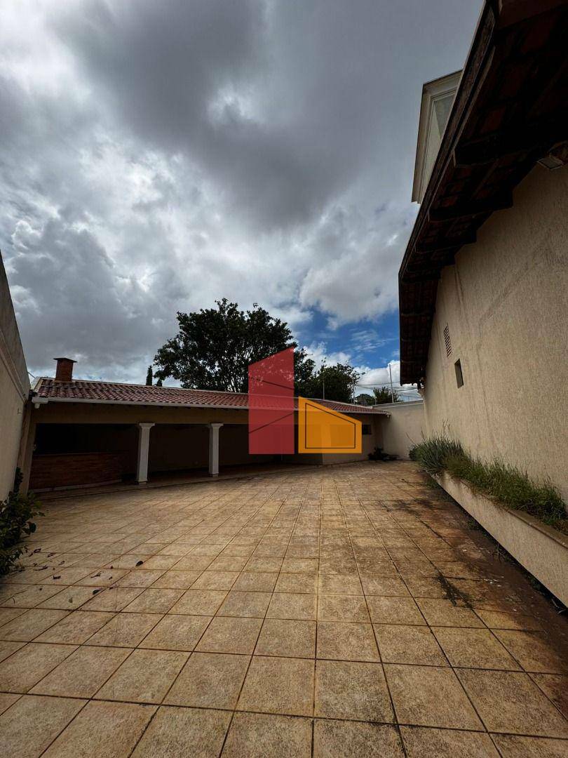 Casa de Condomínio à venda com 3 quartos, 239m² - Foto 4