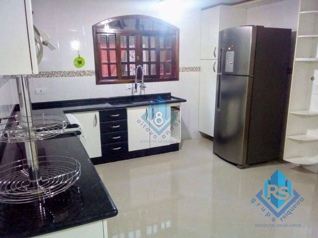 Sobrado à venda com 4 quartos, 180m² - Foto 7