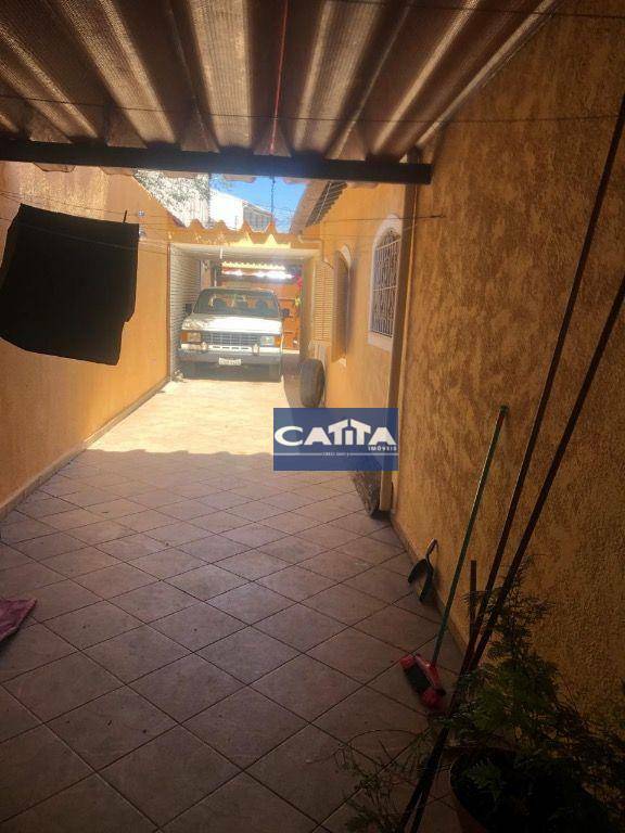 Casa à venda e aluguel com 3 quartos, 250m² - Foto 11