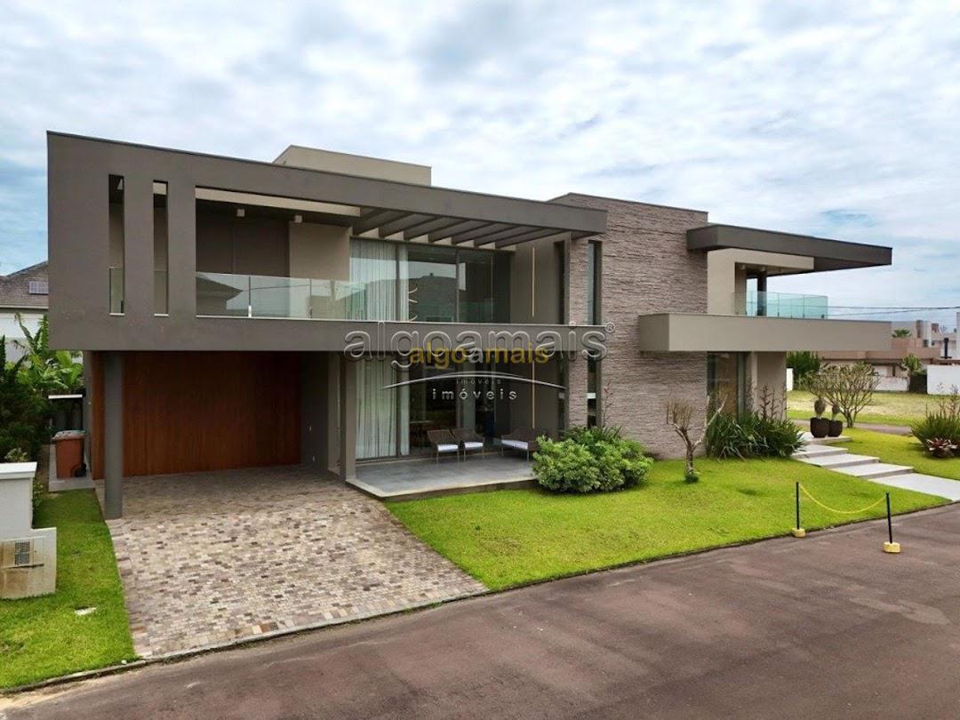 Casa de Condomínio à venda com 5 quartos, 315m² - Foto 2