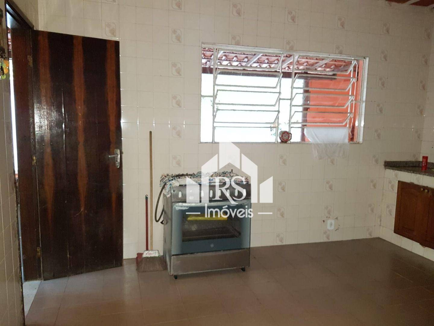 Casa à venda com 3 quartos, 300m² - Foto 6