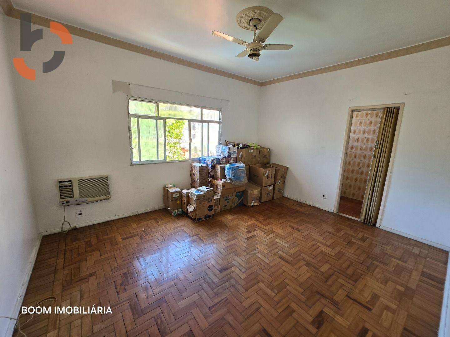 Casa à venda com 4 quartos, 216m² - Foto 7