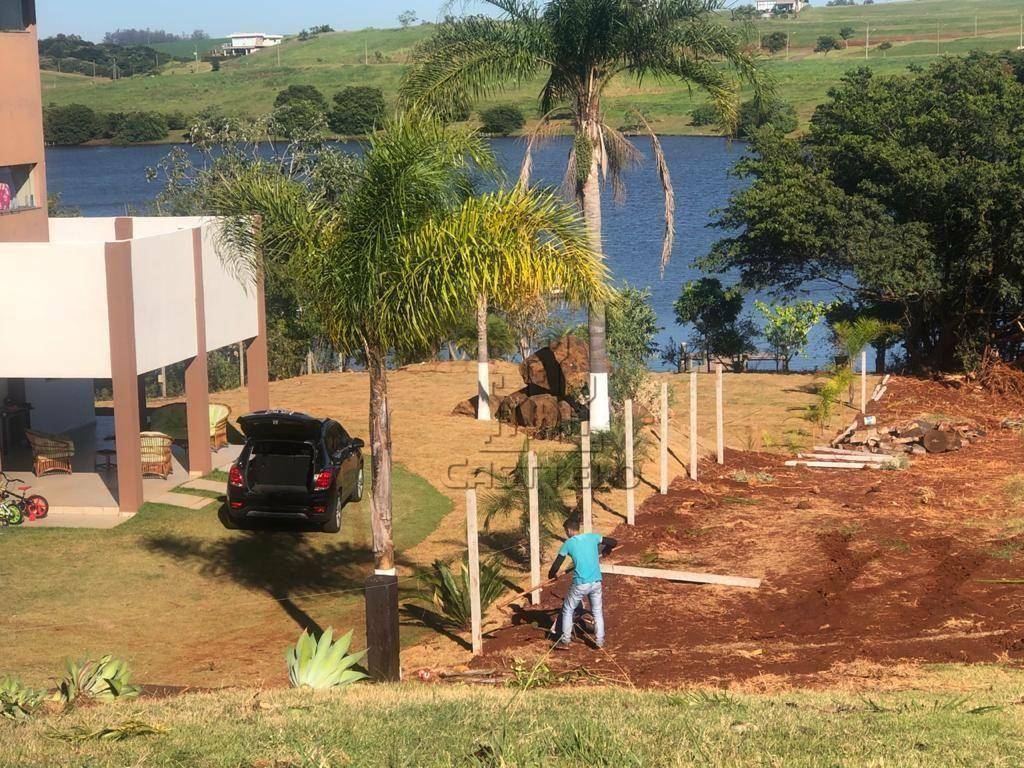 Casa de Condomínio para alugar com 5 quartos, 400m² - Foto 18