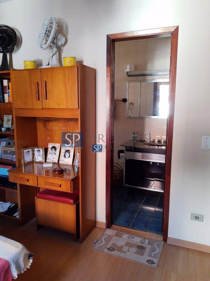 Casa à venda com 3 quartos, 214m² - Foto 18