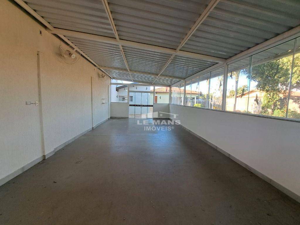 Chácara à venda com 2 quartos, 318m² - Foto 8