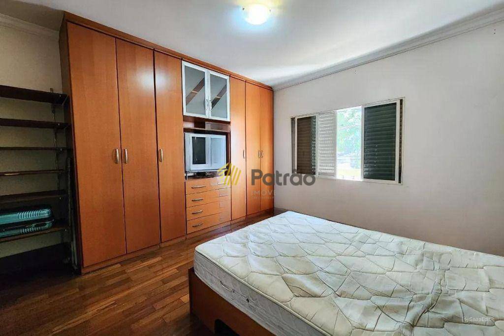 Casa para alugar com 3 quartos, 230m² - Foto 21