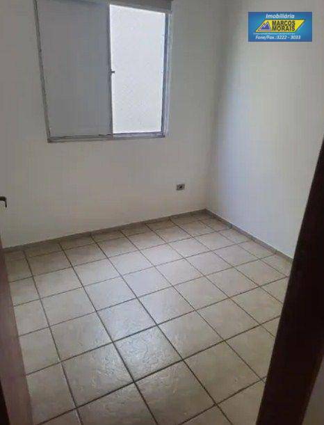 Apartamento à venda com 3 quartos, 95m² - Foto 2