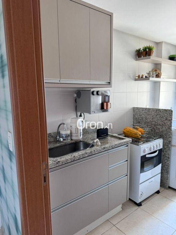 Apartamento à venda com 2 quartos, 67m² - Foto 4