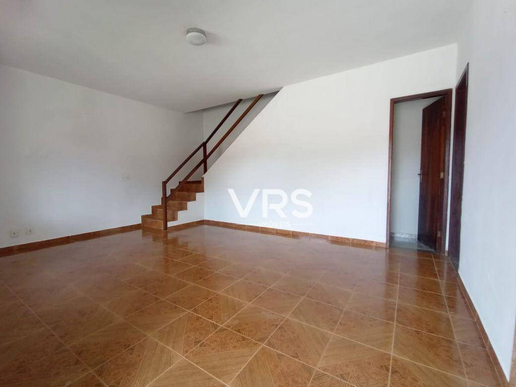 Casa à venda com 2 quartos, 200m² - Foto 14