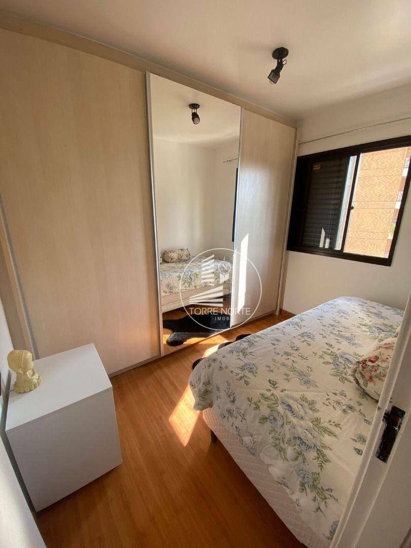 Apartamento à venda com 2 quartos, 70m² - Foto 9