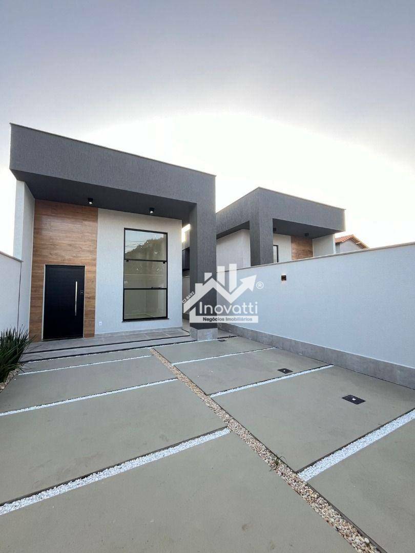 Casa à venda com 2 quartos, 117m² - Foto 1