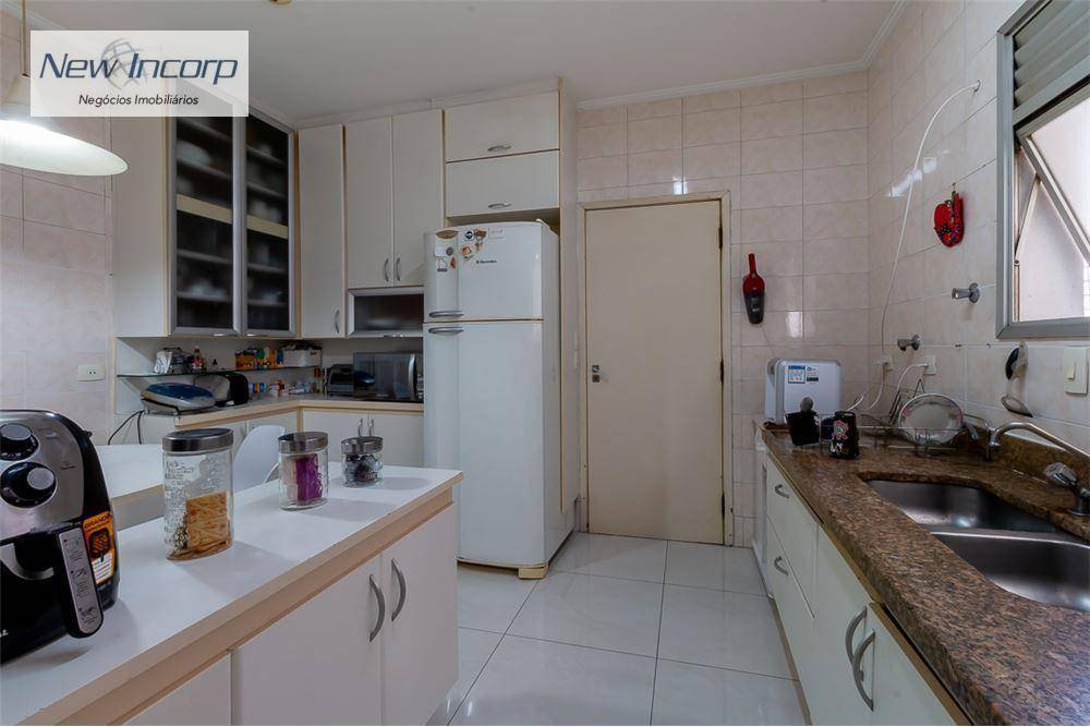 Apartamento à venda com 3 quartos, 191m² - Foto 10