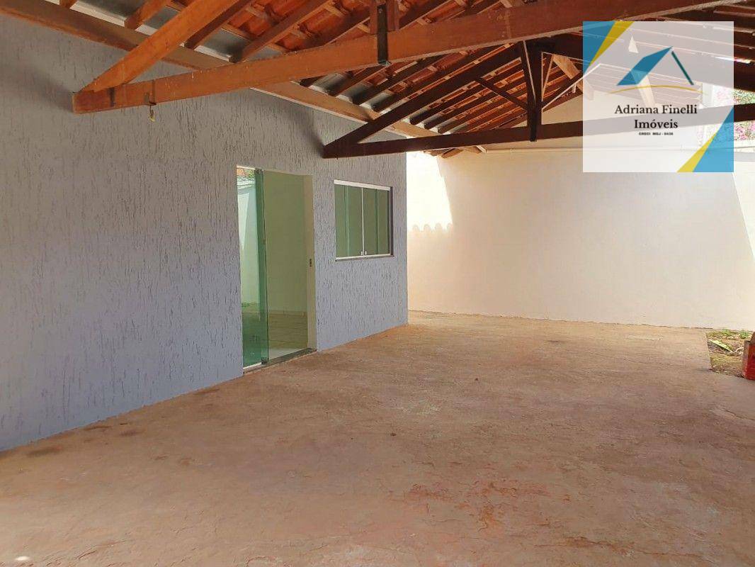 Casa à venda com 3 quartos, 75m² - Foto 3