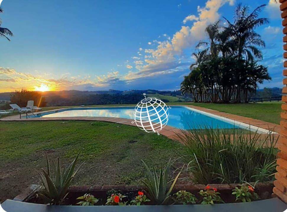 Chácara, 9 quartos, 10000 m² - Foto 1