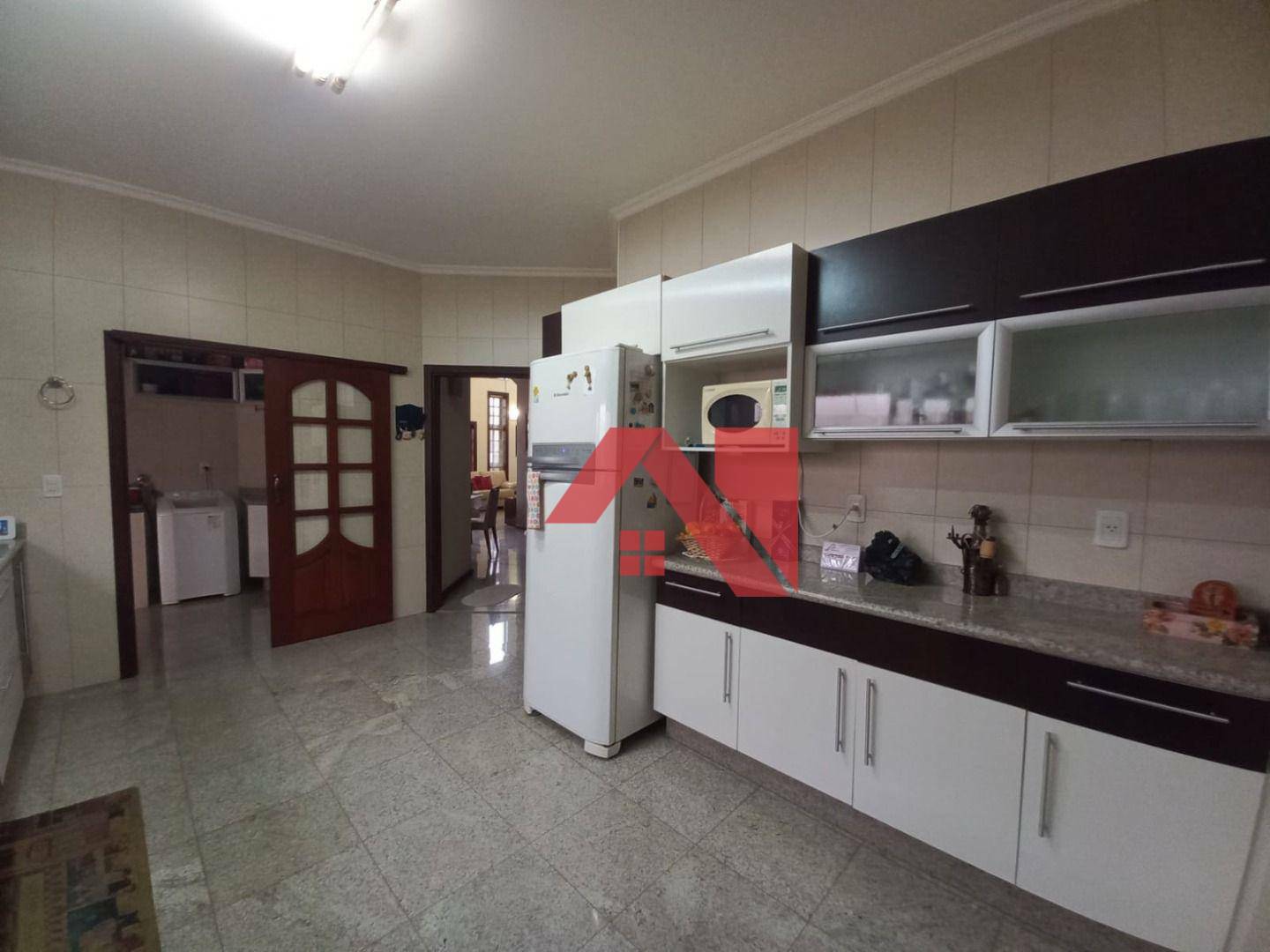 Casa à venda com 3 quartos, 415m² - Foto 27