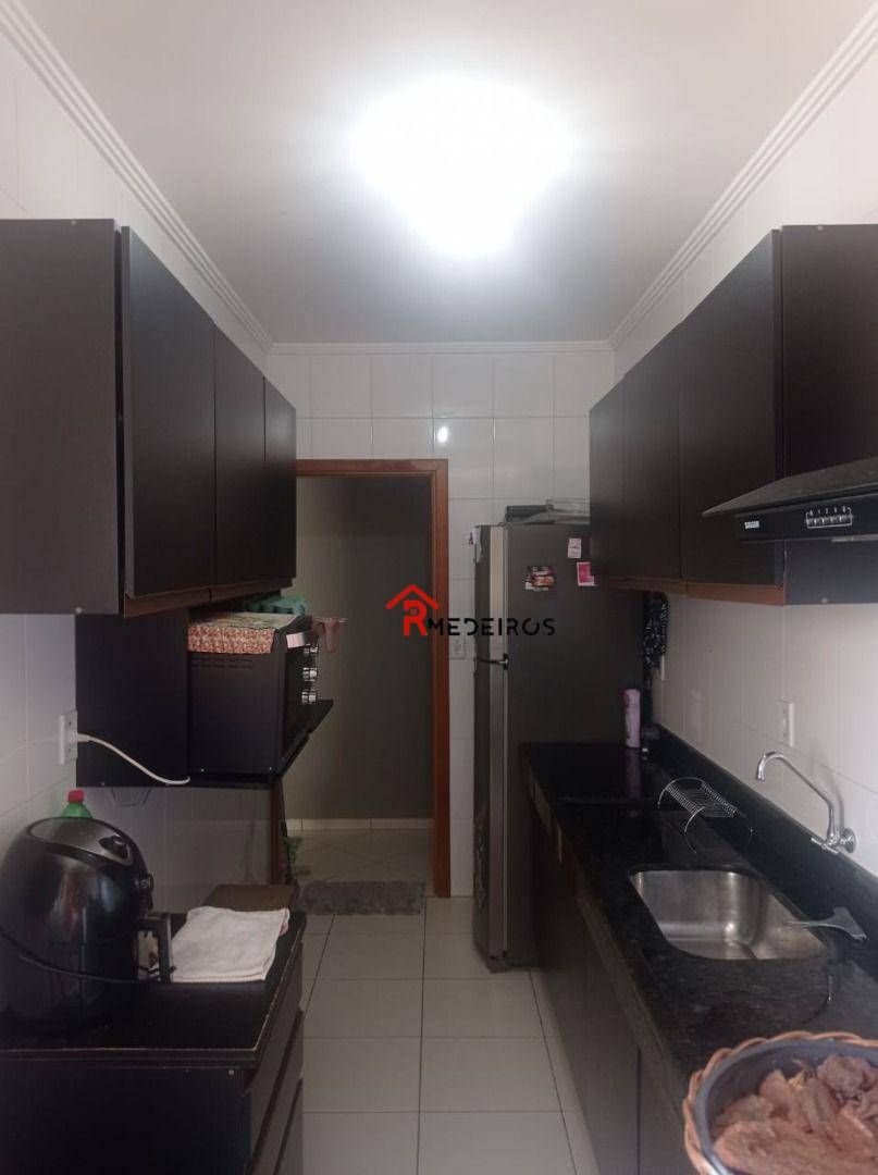 Apartamento à venda com 2 quartos, 60m² - Foto 3