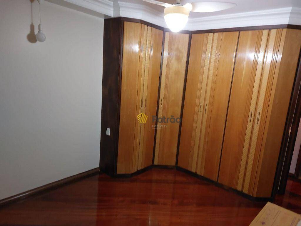 Apartamento à venda com 3 quartos, 150m² - Foto 32