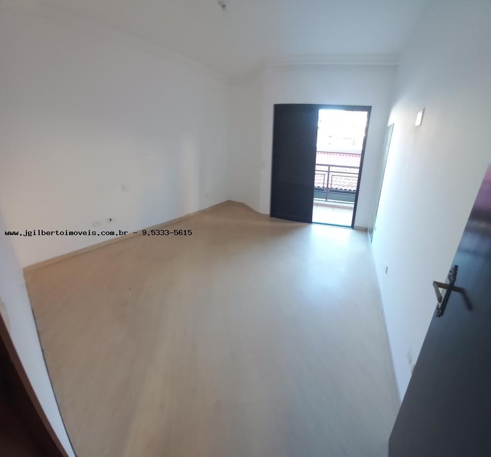 Casa à venda com 3 quartos, 354m² - Foto 14