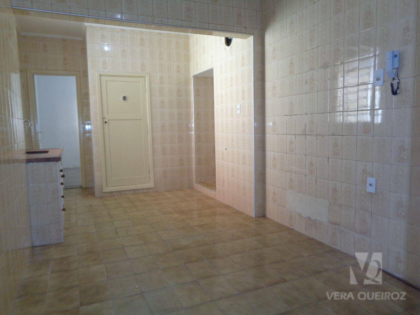 Casa à venda com 3 quartos, 100m² - Foto 14