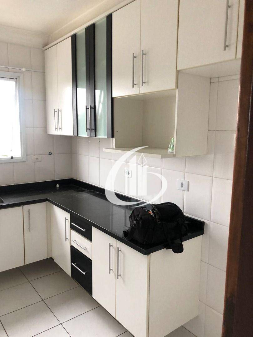 Apartamento para alugar com 3 quartos, 76m² - Foto 5