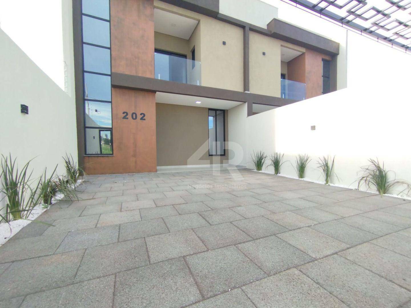 Sobrado à venda com 3 quartos, 130m² - Foto 1