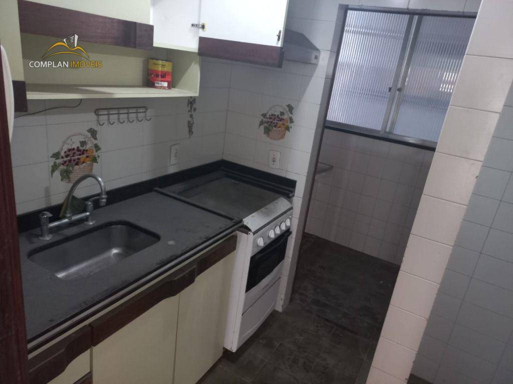 Apartamento à venda com 2 quartos, 70m² - Foto 15