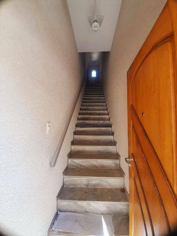 Sobrado à venda com 6 quartos, 370m² - Foto 5