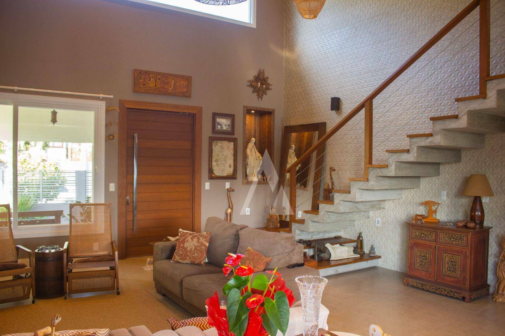 Casa à venda com 3 quartos, 222m² - Foto 7