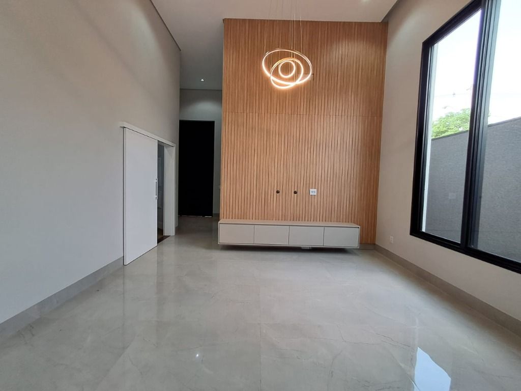 Casa de Condomínio à venda com 3 quartos, 217m² - Foto 4