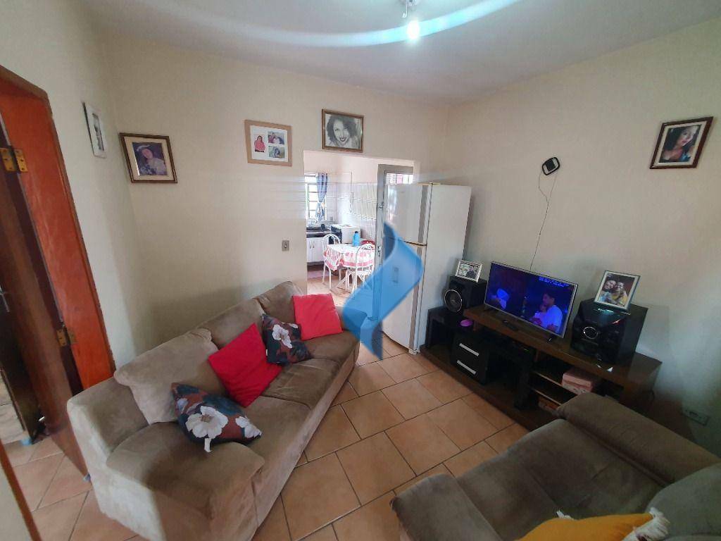 Casa à venda com 2 quartos, 130m² - Foto 8