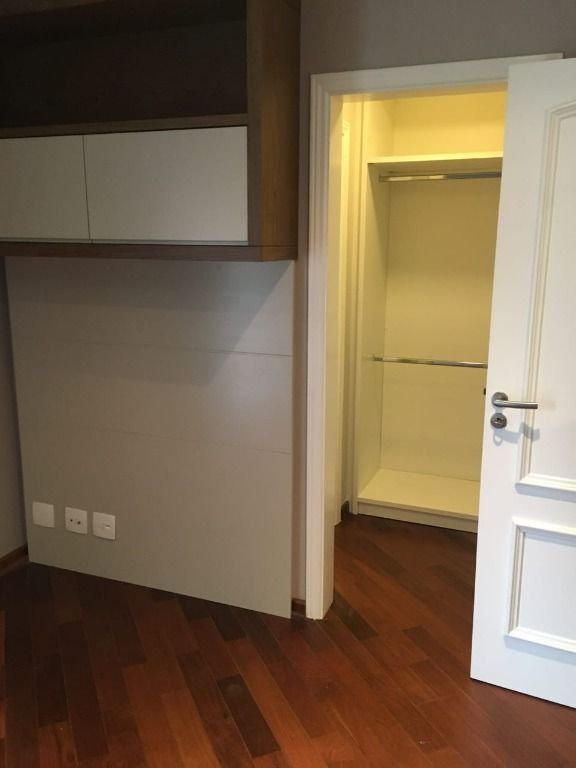 Apartamento à venda com 3 quartos, 215m² - Foto 12