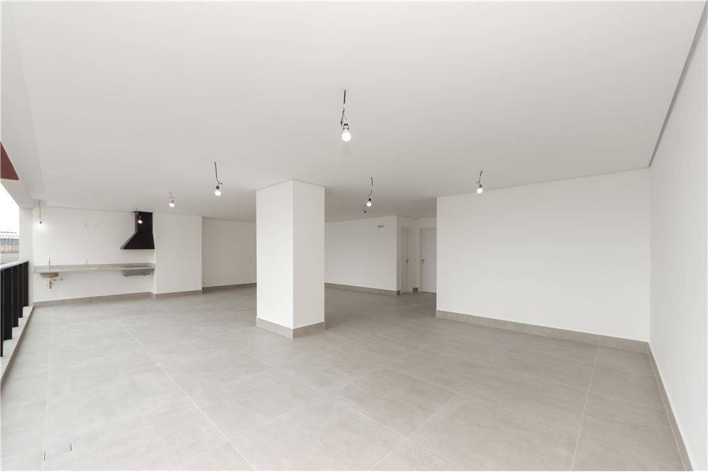 Apartamento à venda com 3 quartos, 207m² - Foto 18