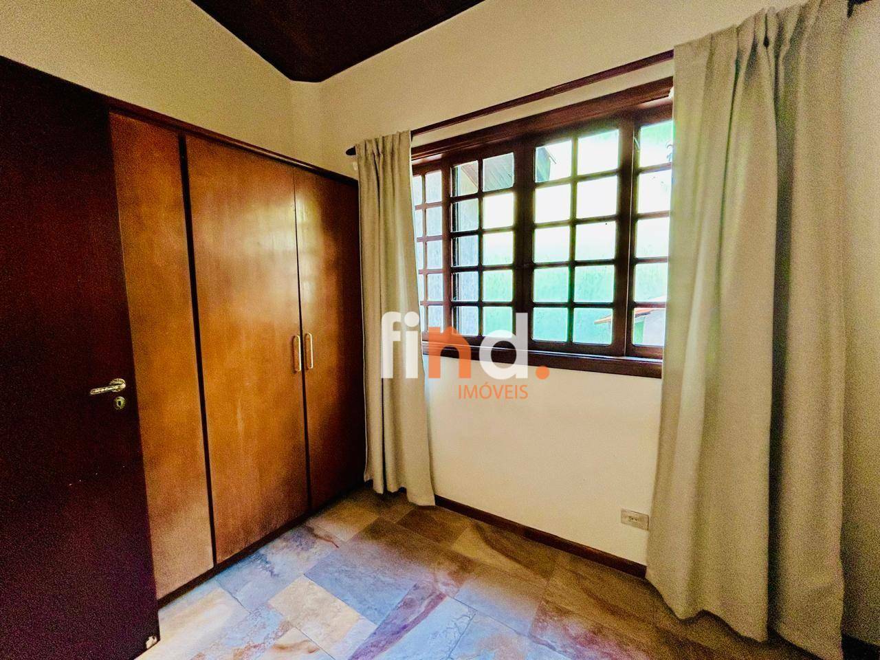 Casa de Condomínio à venda e aluguel com 5 quartos, 250m² - Foto 20