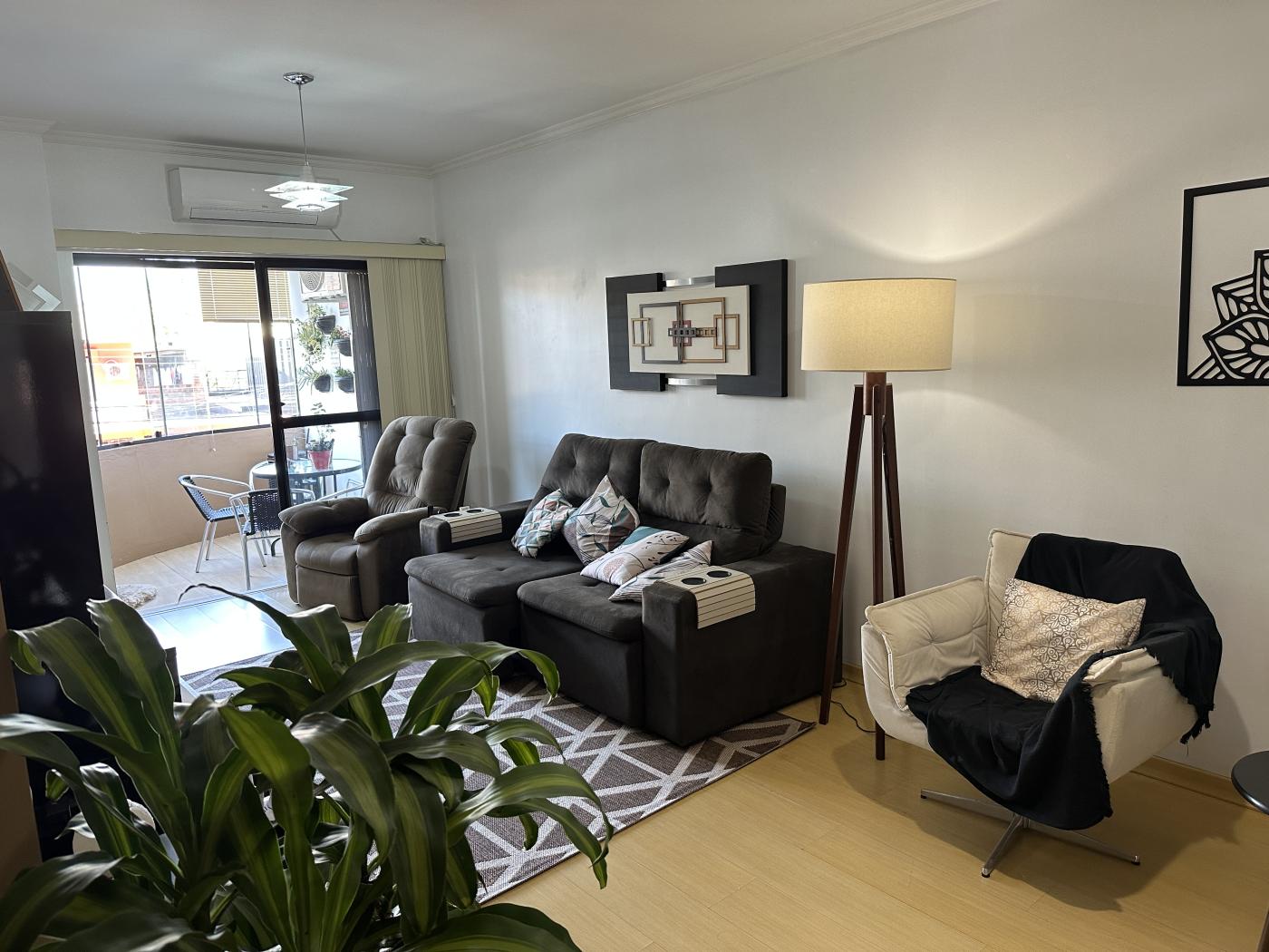 Apartamento à venda com 3 quartos, 128m² - Foto 4