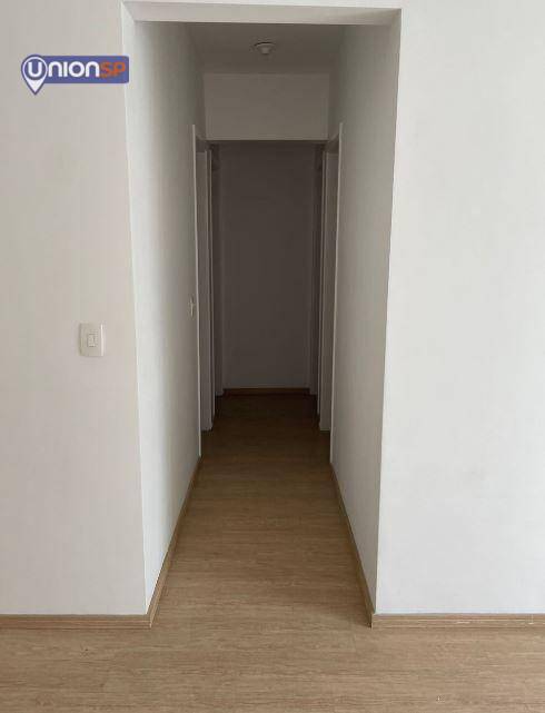 Apartamento à venda com 3 quartos, 64m² - Foto 4