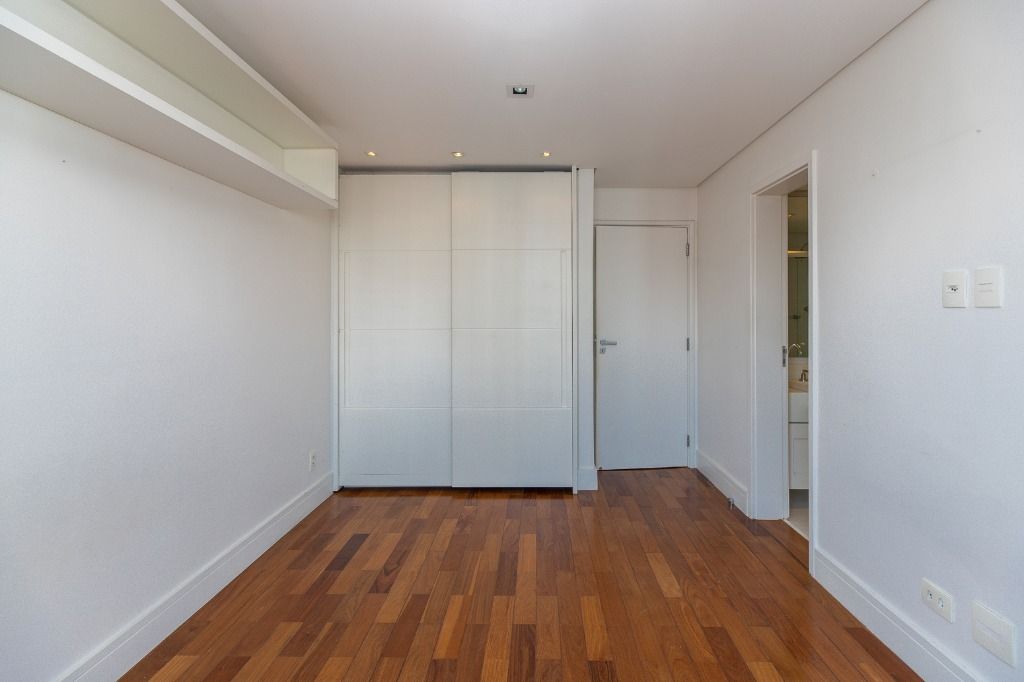 Apartamento à venda com 4 quartos, 255m² - Foto 42